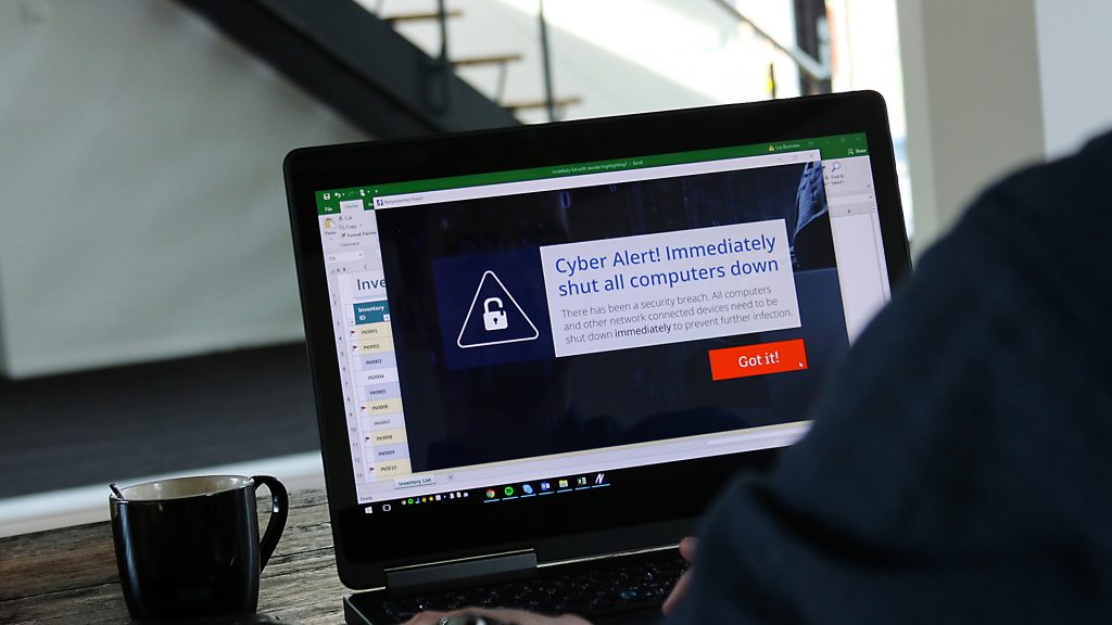 desktop-alert-cybersecurity-shut-down-acknowledge-en