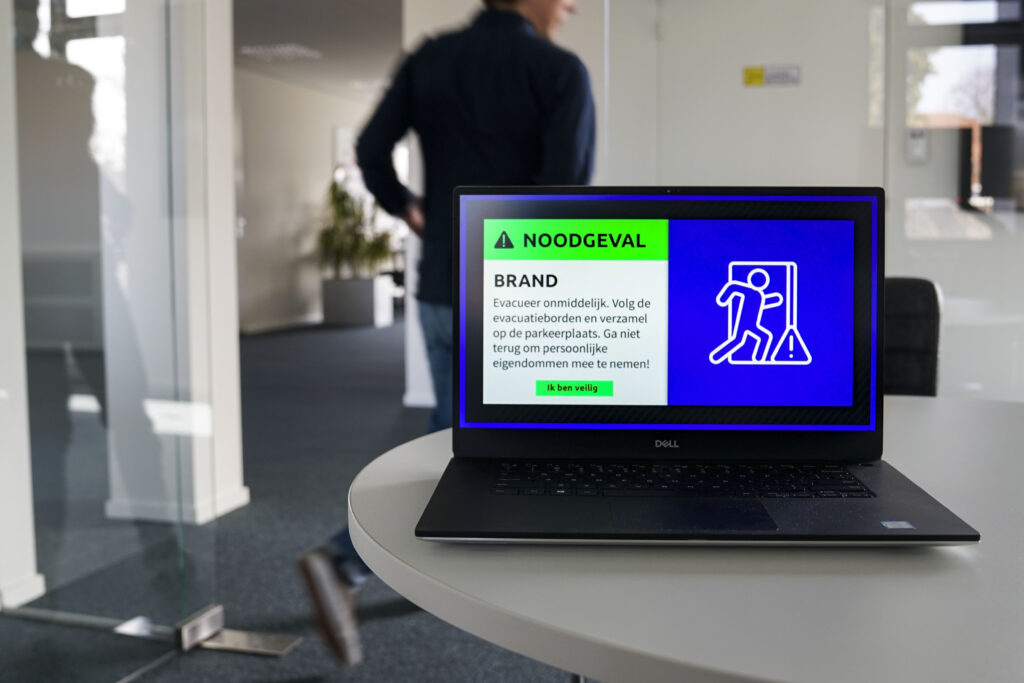 crisiscommunicatie op laptop