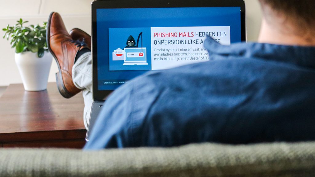 Cybersecurity Screensaver 03